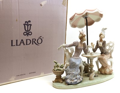 Lot 193 - A Lladro porcelain 'Cafe de Paris' figure group