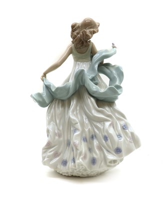 Lot 190 - A Lladro porcelain 'Summer serenade' figure
