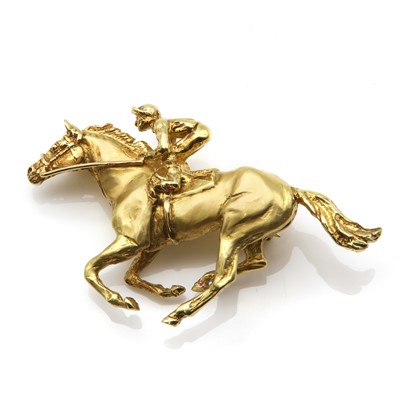 Lot 207 - An 18ct gold racehorse brooch, by Harriet Glen