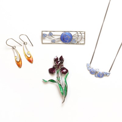 Lot 328 - A collection of silver jewellery