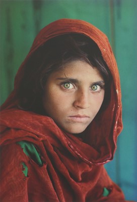 Lot 326 - Steve McCurry (American, b.1950)