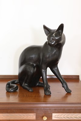 Lot 198 - A bronze sculpture of a Siamese cat