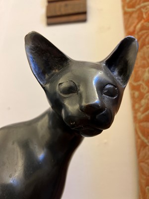 Lot 198 - A bronze sculpture of a Siamese cat