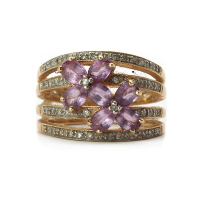 Lot 115 - A 14ct gold pink sapphire and diamond ring
