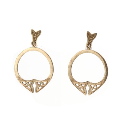 Lot 40 - A 9ct gold pair of drop earrings, by Ola Gorie
