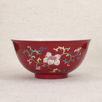 Lot 217 - A Chinese famille rose bowl