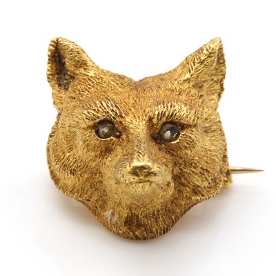 Lot 94 - An Edwardian diamond set fox head brooch