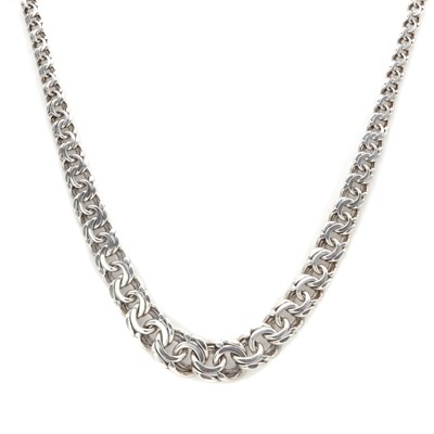 Lot 164 - A sterling silver graduated necklace