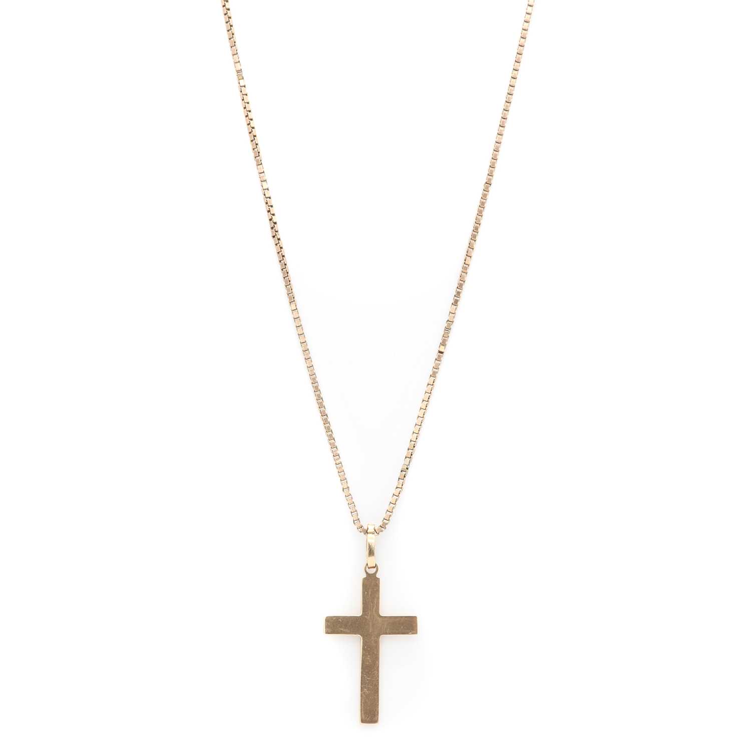 Lot 285 - A gold cross pendant
