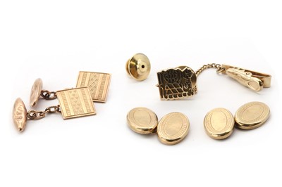 Lot 374 - A collection of gentlemen's jewellery