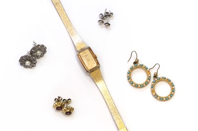 Lot 320 - A collection of gold jewellery