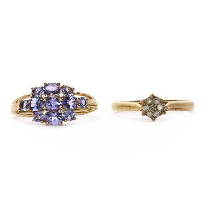 Lot 207 - Two gold rings