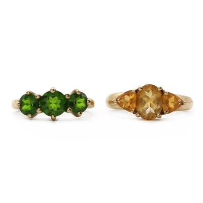 Lot 212 - Two 9ct gold rings