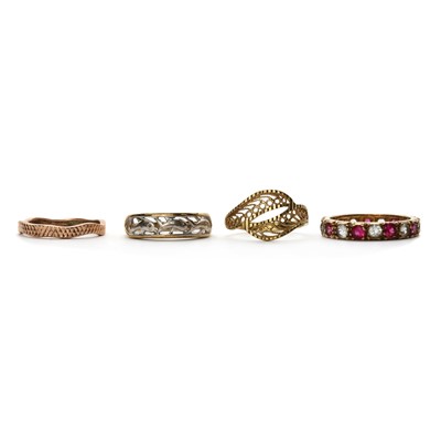 Lot 226 - Four gold rings