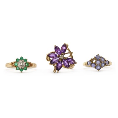 Lot 222 - Three 9ct gold rings