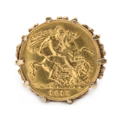 Lot 317 - A half sovereign ring