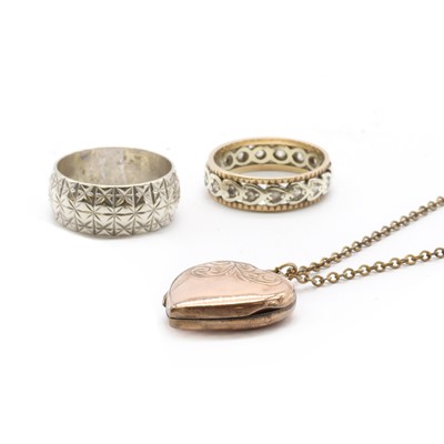 Lot 268 - A collection of gold and silver jewellery