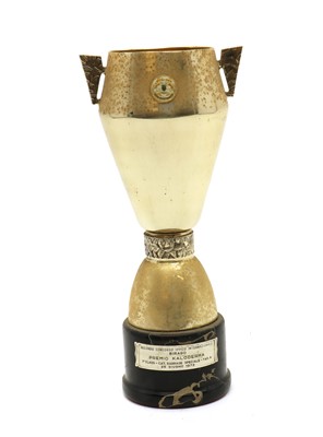 Lot 39 - An Italian silver gilt trophy