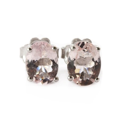 Lot 118 - A pair of silver single stone morganite stud earrings
