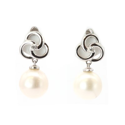 Lot 233 - A pair of white gold cultured freshwater pearl and diamond drop earrings