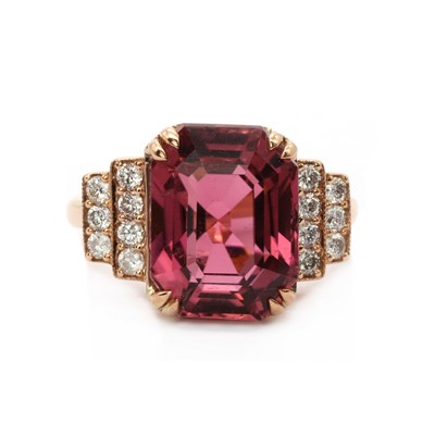 Lot 111 - A rose gold pink tourmaline and diamond ring