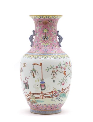 Lot 134 - A Chinese famille rose vase