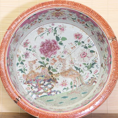 Lot 67 - A Chinese famille rose basin
