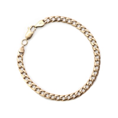 Lot 318 - A 9ct gold curb link bracelet