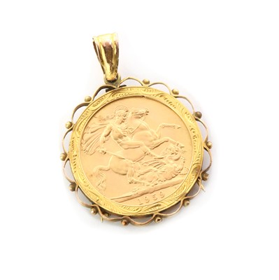 Lot 315 - A gold sovereign pendant