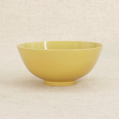 Lot 81 - A Chinese yellow-glazed bowl