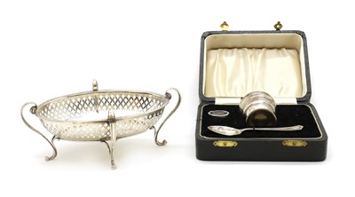 Lot 14 - A cased silver christening egg cup
