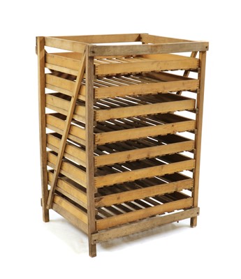 Lot 467 - A pine apple storage crate