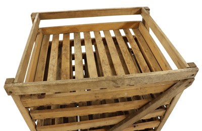 Lot 467 - A pine apple storage crate