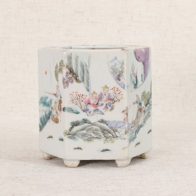 Lot 270 - A Chinese famille rose brush pot
