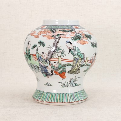 Lot 263 - A Chinese famille verte jar