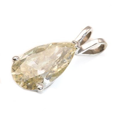 Lot 430 - A single stone pear cut diamond pendant