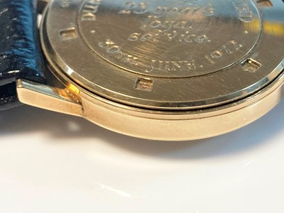 Lot 1440 - A gentlemen's 9ct gold Eterna mechanical strap watch