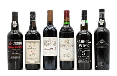 Lot 102 - A collection of port