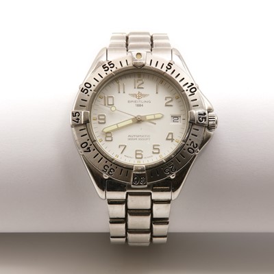 Lot 468 - A gentlemen's stainless steel Breitling 'Colt' automatic bracelet watch