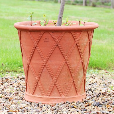 Lot 306 - A Whichford Pottery terracotta planter