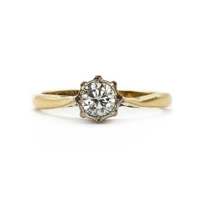 Lot 44 - A gold single stone diamond ring