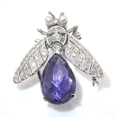 Lot 268 - A white gold iolite, diamond and cultured pearl bee brooch