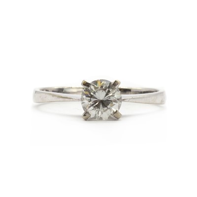 Lot 85 - An 18ct white gold single stone fracture filled diamond ring