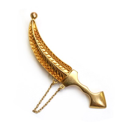 Lot 306 - A gold Persian jambiya dagger brooch