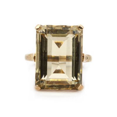 Lot 116 - A 9ct gold single stone citrine ring