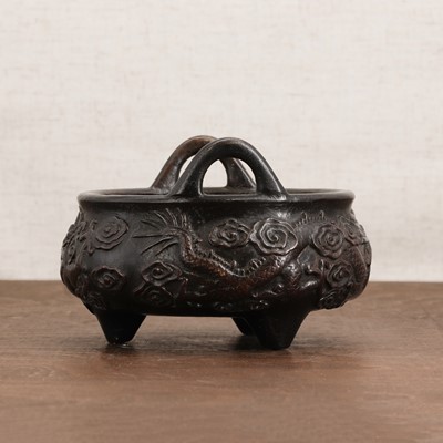 Lot 226 - A Chinese bronze incense burner