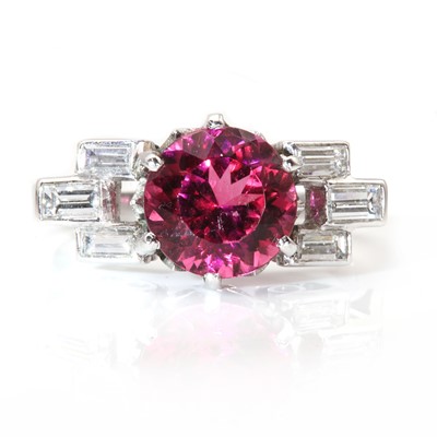 Lot 385 - A platinum rubellite and diamond ring