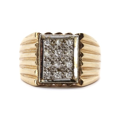 Lot 1375 - A 9ct gold diamond set signet ring