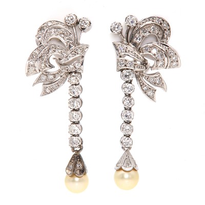 Lot 132 - A pair of diamond and cultured pearl spray drop earrings