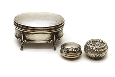 Lot 105 - A George V silver ring box